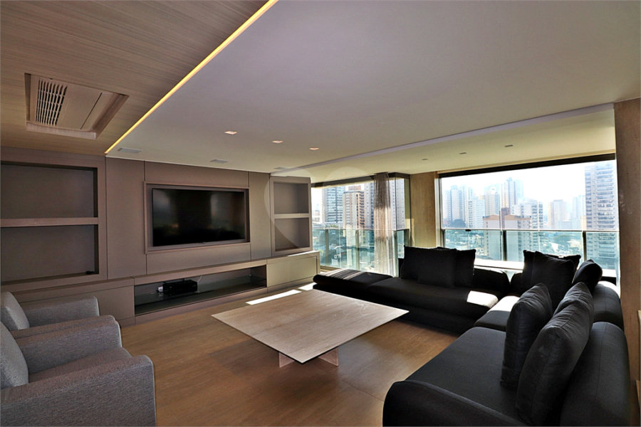 Apartamento à venda com 4 suítes em Santana, São Paulo, SP