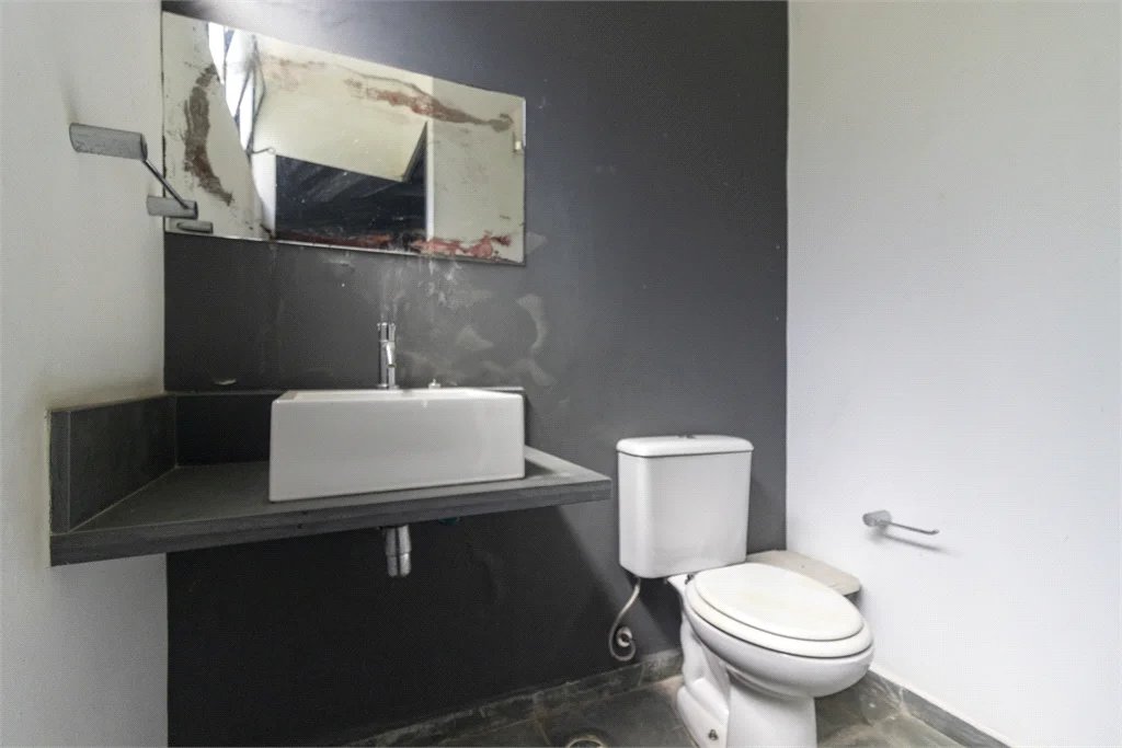 Sobrado à venda com 4 quartos, sendo 2 suítes, em Vila Morumbi, São Paulo, SP