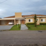 Casa à venda com 3 quartos, sendo 1 suíte, no condomínio Village Ipanema 1, Araçoiaba da Serra - SP