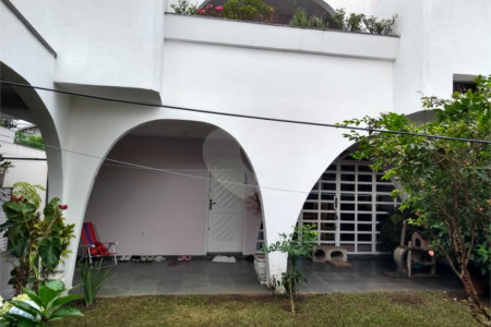 Sobrado à venda com 3 suítes em Jardim Realce, Suzano, SP
