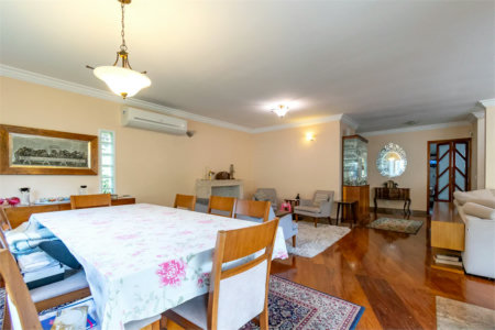 Casa à venda com 3 quartos, sendo 1 suíte,  em Vila Cordeiro, São Paulo, SP