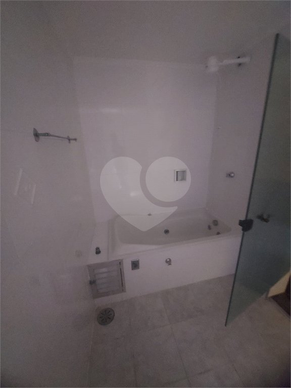Casa Térrea à venda com 3 quartos, sendo 1 suíte,  em Horto, São Paulo, SP