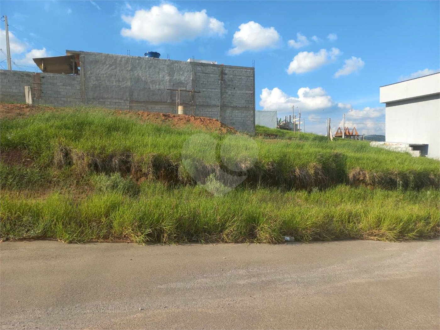 Terreno de Esquina em Loteamento Novo - Oportunidade de Valorização!