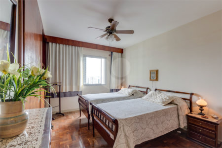Apartamento à venda com 4 quartos, sendo 1 suíte,  em Chácara Santo Antônio, São Paulo, SP