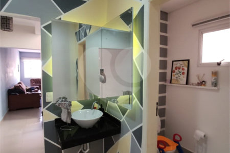 Casa à venda com 3 quartos, sendo 1 suíte,  em Vila Suissa, Mogi das Cruzes, SP