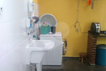 Sobrado à venda com 3 quartos, sendo 1 suíte,  em Vila do Castelo, São Paulo, SP