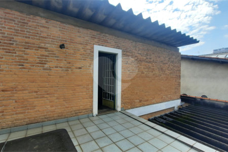 Sobrado à venda com 4 quartos, sendo 1 suíte,  em City Campo Grande, São Paulo, SP