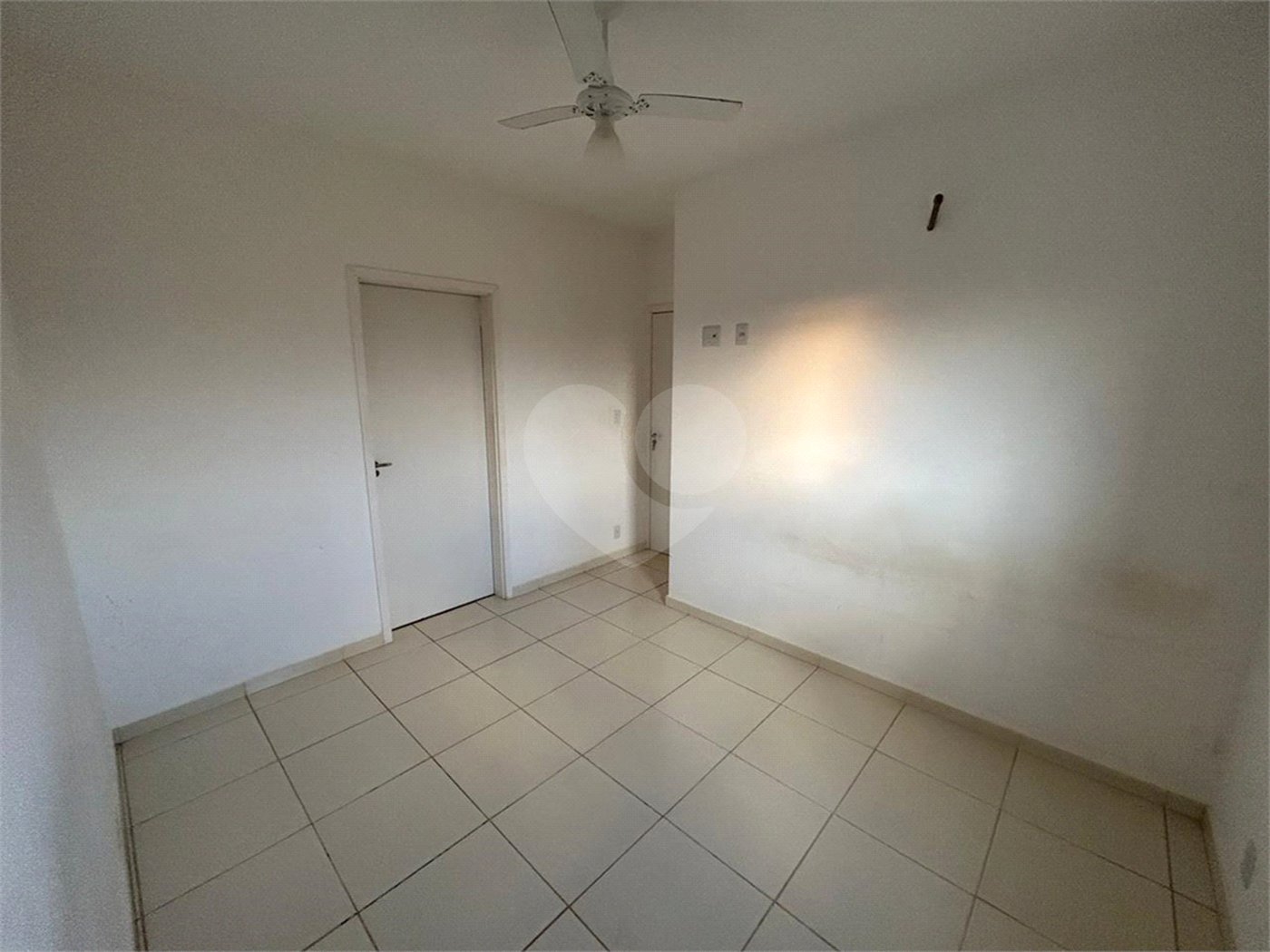 Apartamento à venda com 2 quartos, sendo 1 suíte,  em Jardim Manoel Penna, Ribeirão Preto, SP