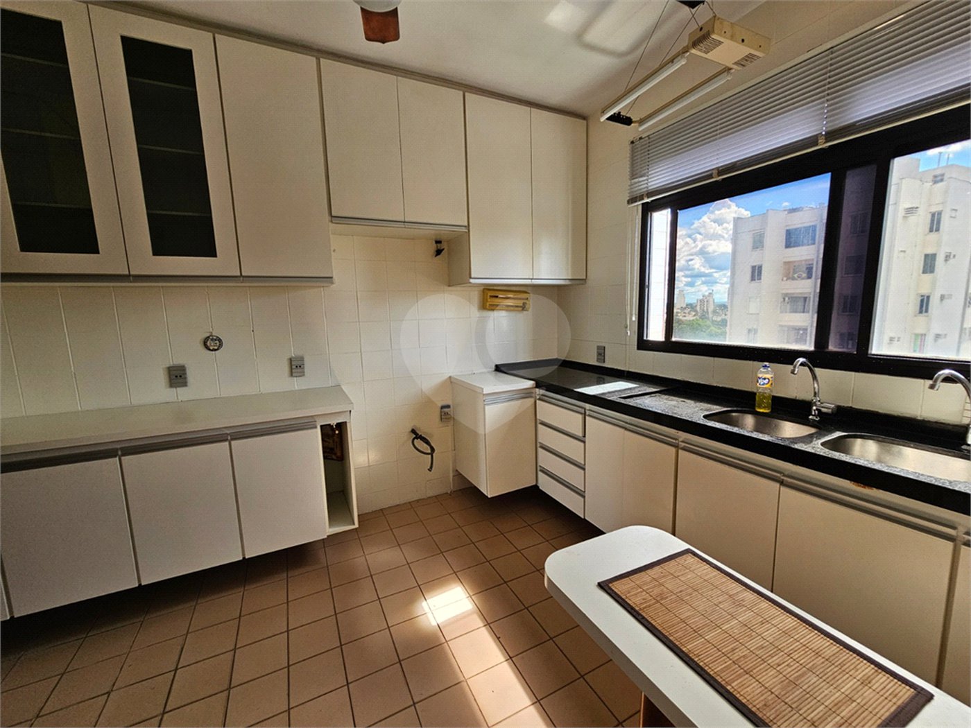 Apartamento à venda com 4 quartos, sendo 3 suítes, em Goiabeira, Cuiabá, MT