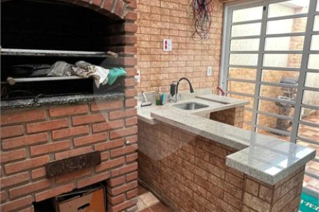 Sobrado à venda com 5 quartos, sendo 2 suítes, em Cidade Satélite Santa Bárbara, São Paulo, SP
