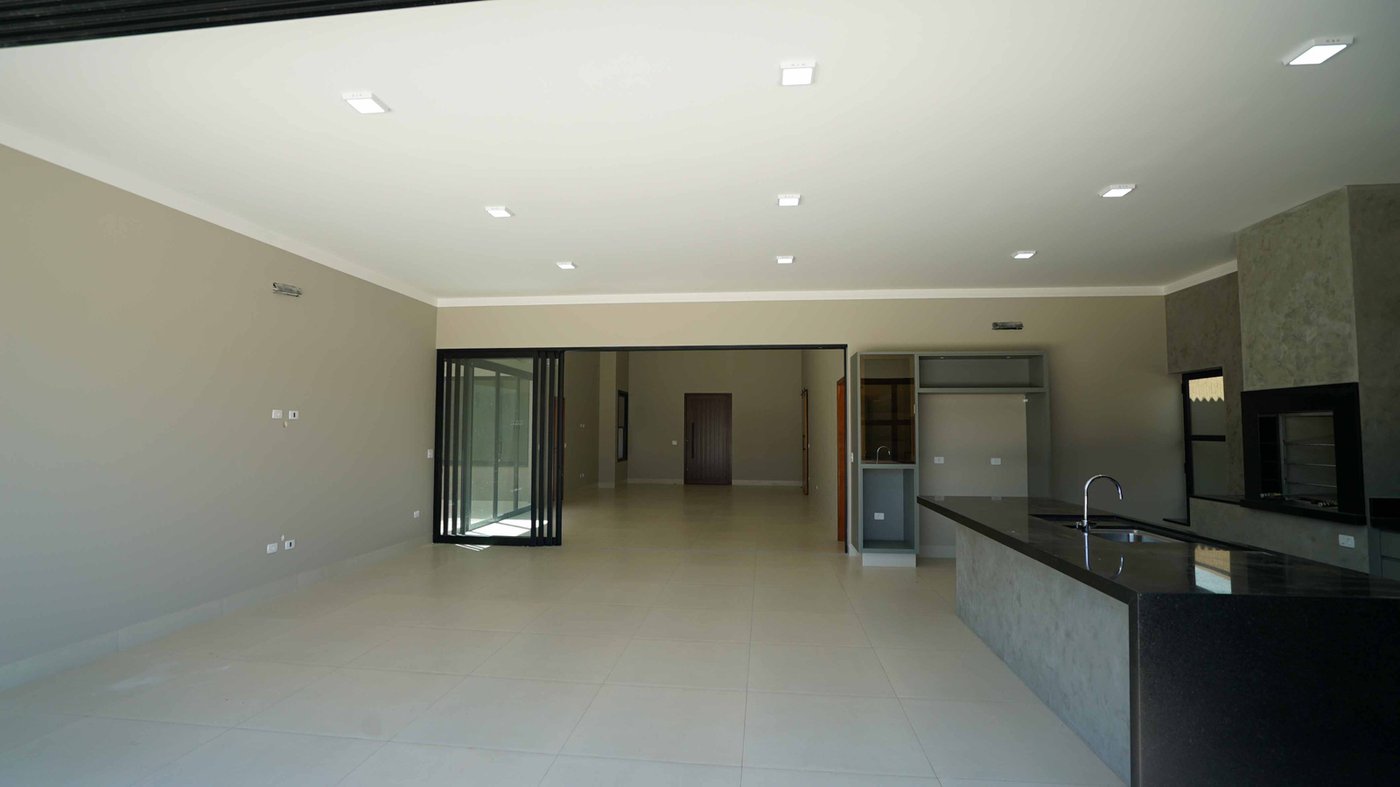 Casa à venda com 4 suítes no condomínio Gramado Park Residencial, Álvares Machado - SP
