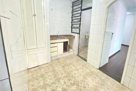 Sobrado à venda com 3 quartos, sendo 2 suítes,  em Parque Terra Nova, São Bernardo do Campo, SP