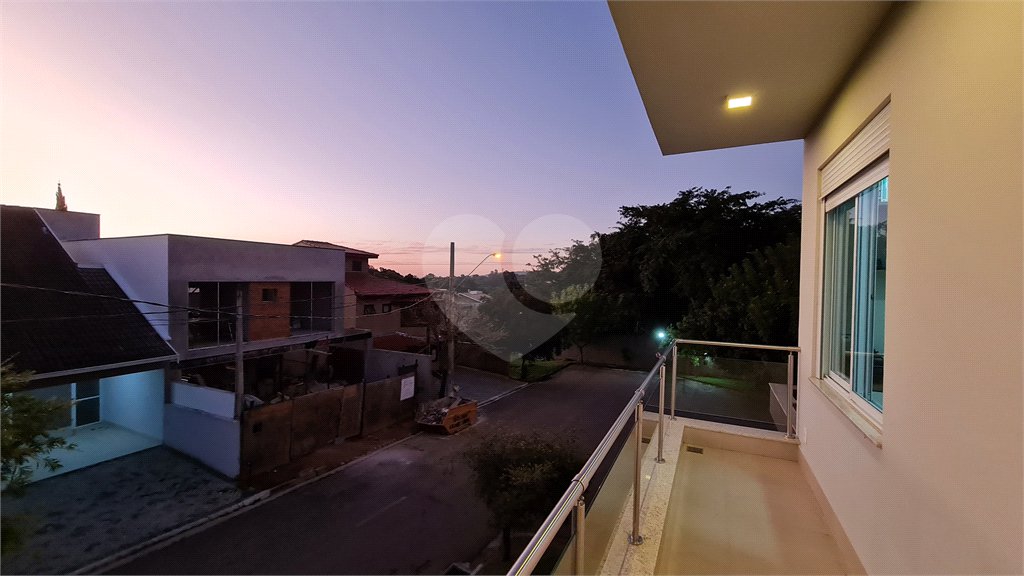 Casa à venda com 3 suítes no condomínio Grape Village, Vinhedo - SP