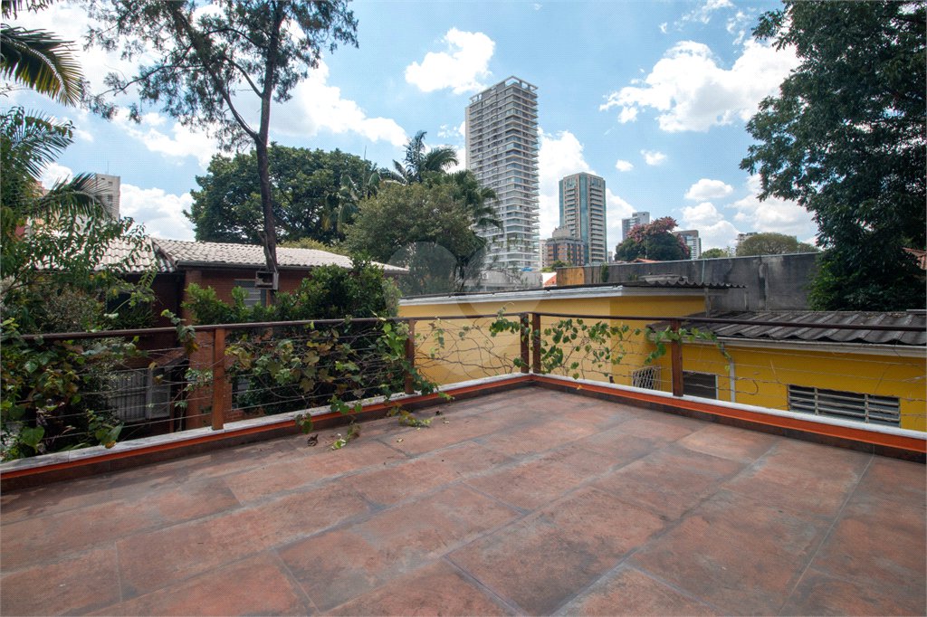 Sobrado à venda com 3 quartos, sendo 1 suíte, em Brooklin Velho, São Paulo, SP