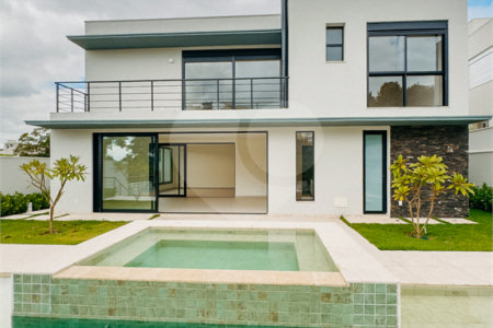 Casa à venda com 4 suítes no condomínio Villa dos Pinheiros, Indaiatuba - SP