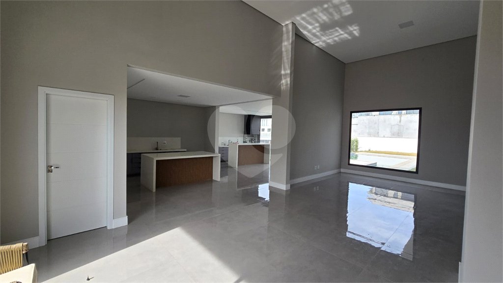 Casa à venda ou para alugar com 5 quartos, sendo 4 suítes,  no condomínio Equilibrium, Atibaia - SP