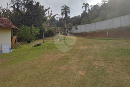 Sítio à venda com 3 quartos, sendo 2 suítes,  em Cachoeira, Atibaia, SP