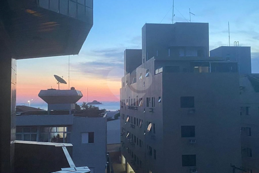 Apartamento à venda com 1 suíte em Enseada, Guarujá, SP
