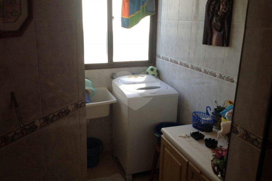 Apartamento à venda com 2 quartos, sendo 1 suíte, em Vila Luis Antônio, Guarujá, SP