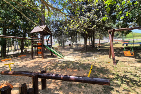 Casa à venda com 5 quartos, sendo 4 suítes, no condomínio Terras de Lucas, Sorocaba - SP