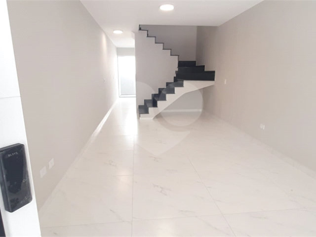 Sobrado à venda com 3 quartos, sendo 1 suíte,  em Vila Medeiros, São Paulo, SP
