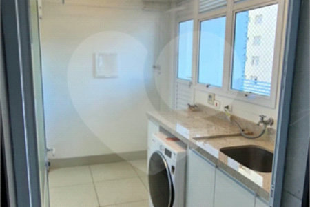 Apartamento à venda com 4 quartos, sendo 2 suítes,  no Centro, Mogi das Cruzes, SP