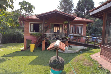 Chácara à venda com 4 quartos, sendo 3 suítes,  em Tupy, Itapetininga, SP