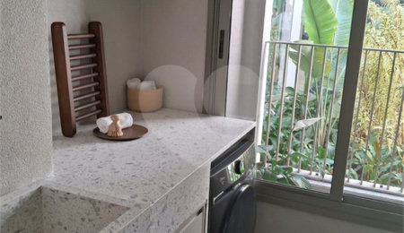 Apartamento à venda com 3 suítes em Moema, São Paulo, SP