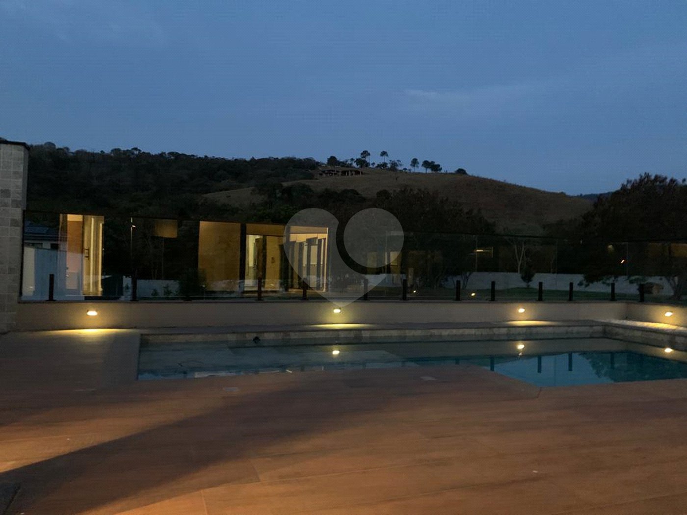 Casa à venda com 3 suítes no condomínio Residencial Granville, Atibaia - SP