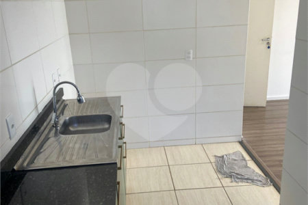 Apartamento à venda com 2 quartos, sendo 1 suíte, em Jardim Itamarati, Poá, SP