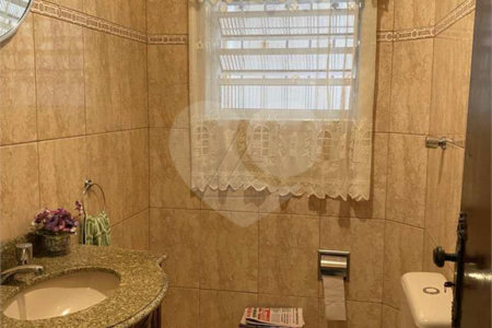 Sobrado à venda com 3 quartos, sendo 1 suíte, em Vila Sônia, São Paulo, SP