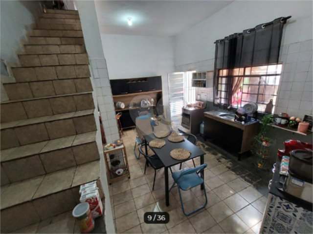 Sobrado à venda com 3 quartos em Vila Mangalot, São Paulo, SP
