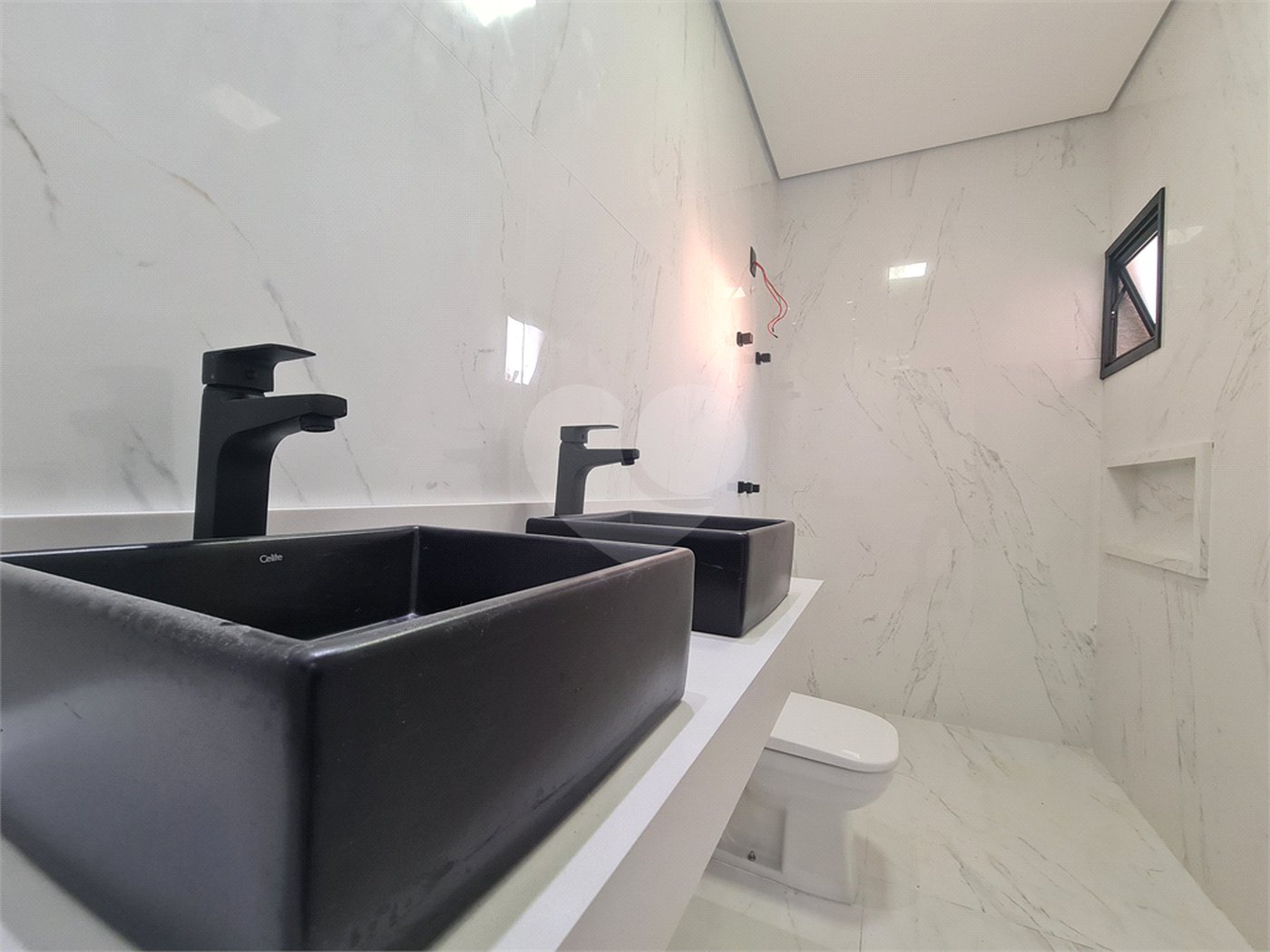 Casa à venda com 3 quartos, sendo 1 suíte, no condomínio Reserva Ipanema I, Sorocaba - SP