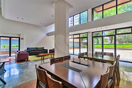 Apartamento à venda com 3 quartos, sendo 1 suíte, em Vila Olímpia, São Paulo, SP