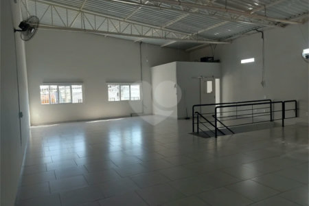 Salão Comercial para locação em Indaiatuba/SP no Bairro Vila Georgina -Fotovoltaica instalada.