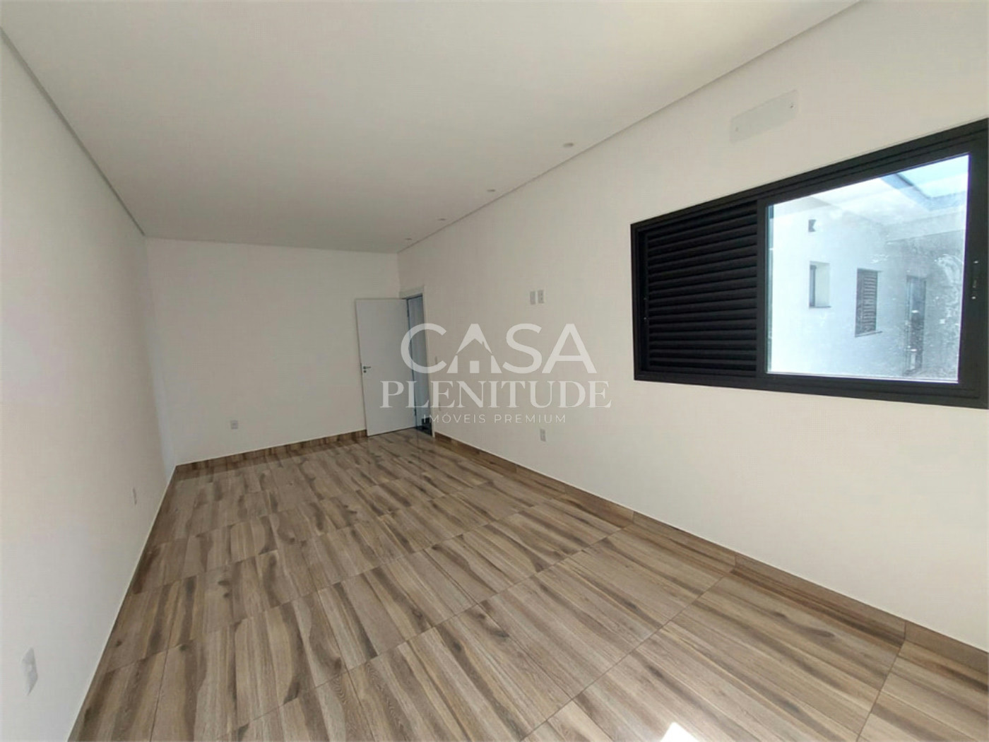 Casa em condomínio à venda com 3 quartos, sendo 1 suíte, em Wanel Ville, Sorocaba, SP