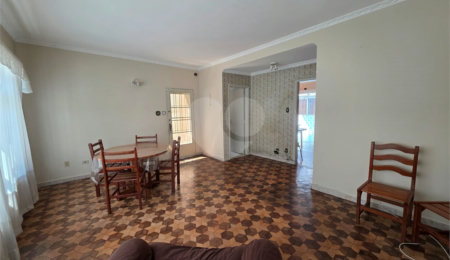 Sobrado à venda com 4 quartos, sendo 1 suíte,  em Santa Teresinha, São Paulo, SP