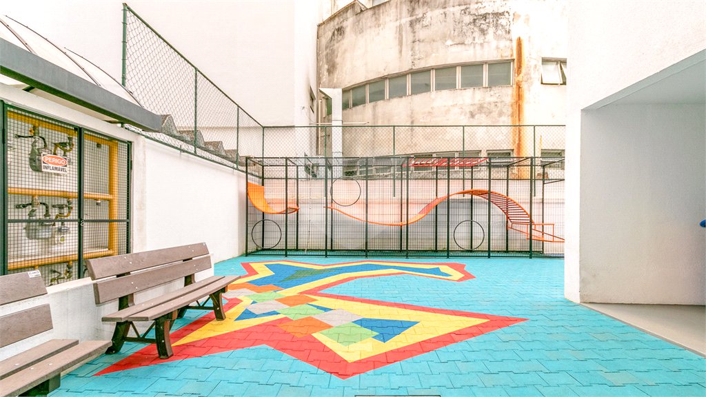 Apartamento à venda com 3 quartos, sendo 2 suítes,  em Pinheiros, São Paulo, SP
