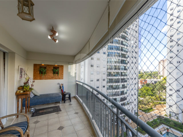 Apartamento à venda com 3 quartos, sendo 2 suítes,  em Jardim Marajoara, São Paulo, SP