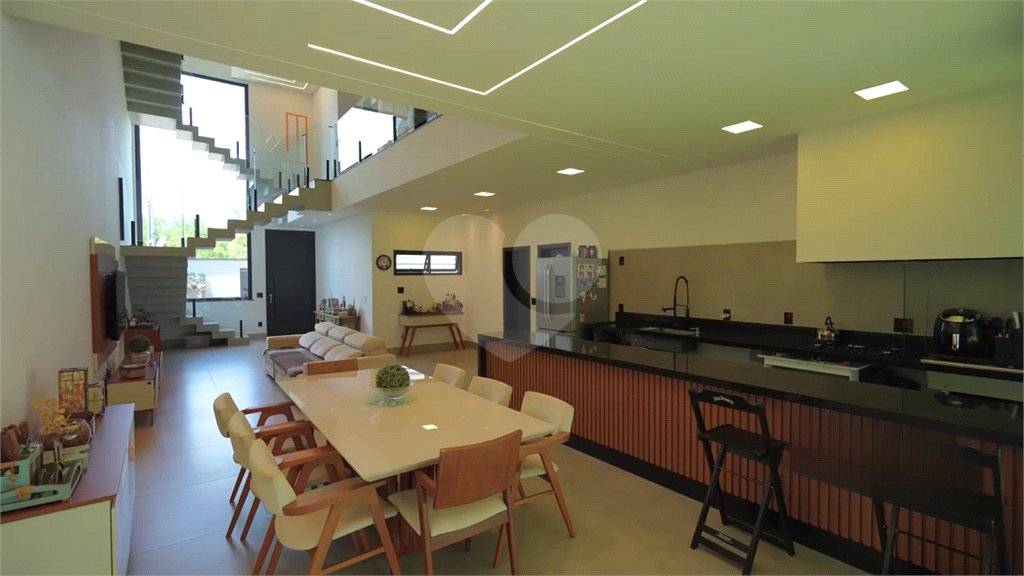 Casa à venda com 3 suítes em Pinheirinho, Vinhedo, SP