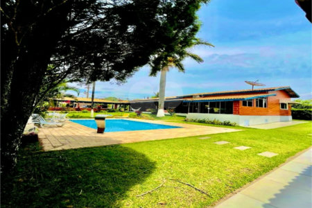 Casa à venda com 4 suítes no condomínio Vale do Lago, Sorocaba - SP