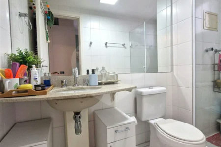 Apartamento à venda com 3 suítes em Alto da Boa Vista, São Paulo, SP