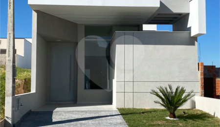 Casa à venda com 3 quartos, sendo 1 suíte,  no condomínio Horto Florestal Villagio, Sorocaba - SP