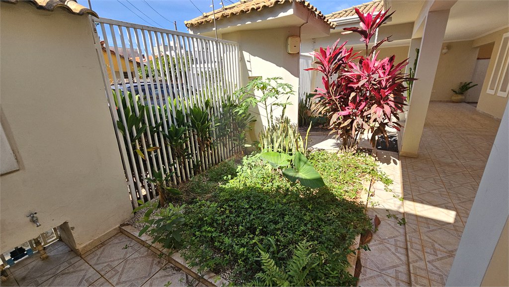 Sobrado à venda com 3 quartos, sendo 2 suítes, em Jardim Rossignatti, Indaiatuba, SP