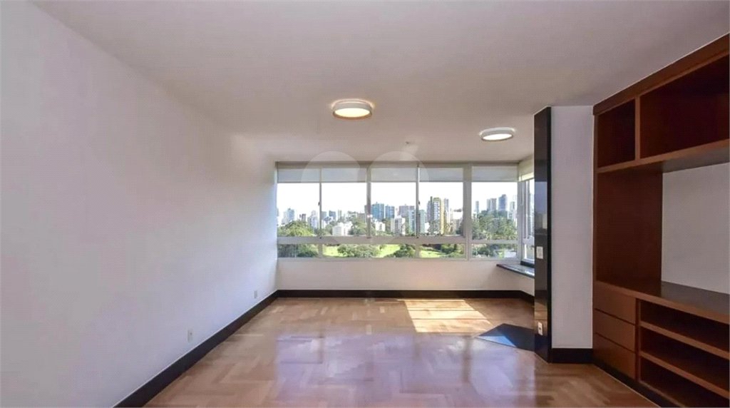 Cobertura à venda com 3 quartos, sendo 2 suítes,  em Paraíso do Morumbi, São Paulo, SP