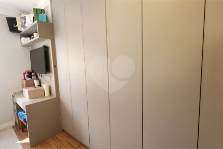 Casa à venda com 3 quartos, sendo 1 suíte,  no condomínio Villa Campolim, Sorocaba - SP