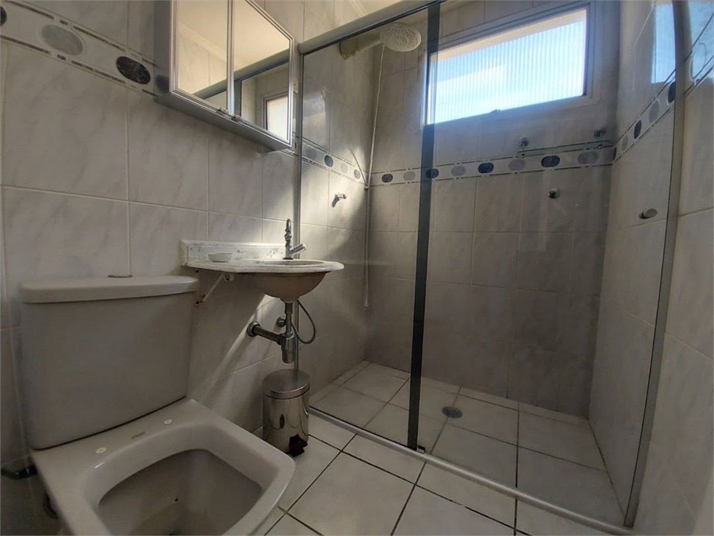 Apartamento com 3 dormitórios à venda, 87 m² por R$ 400.000,00 - Jardim Praiano - Guarujá/SP