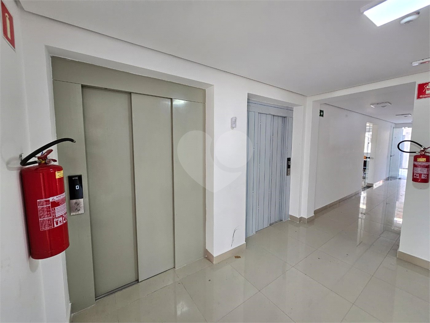 Apartamento à venda com 2 quartos, sendo 1 suíte, em Vila Galvão, Guarulhos, SP