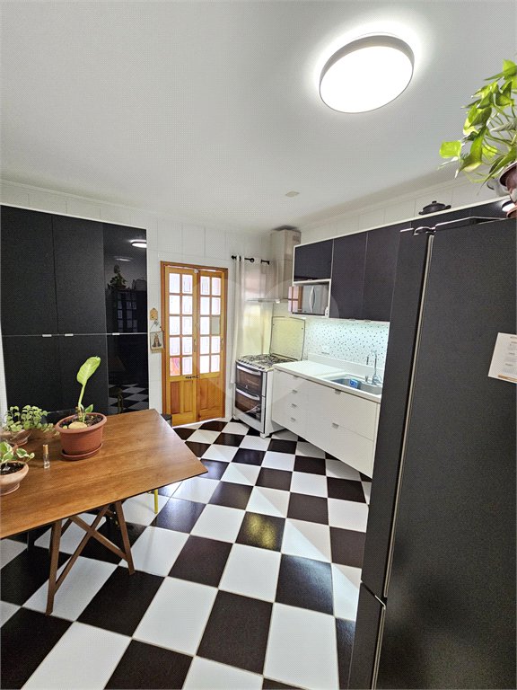 Casa à venda com 2 quartos, sendo 1 suíte, em Santa Teresinha, São Paulo, SP