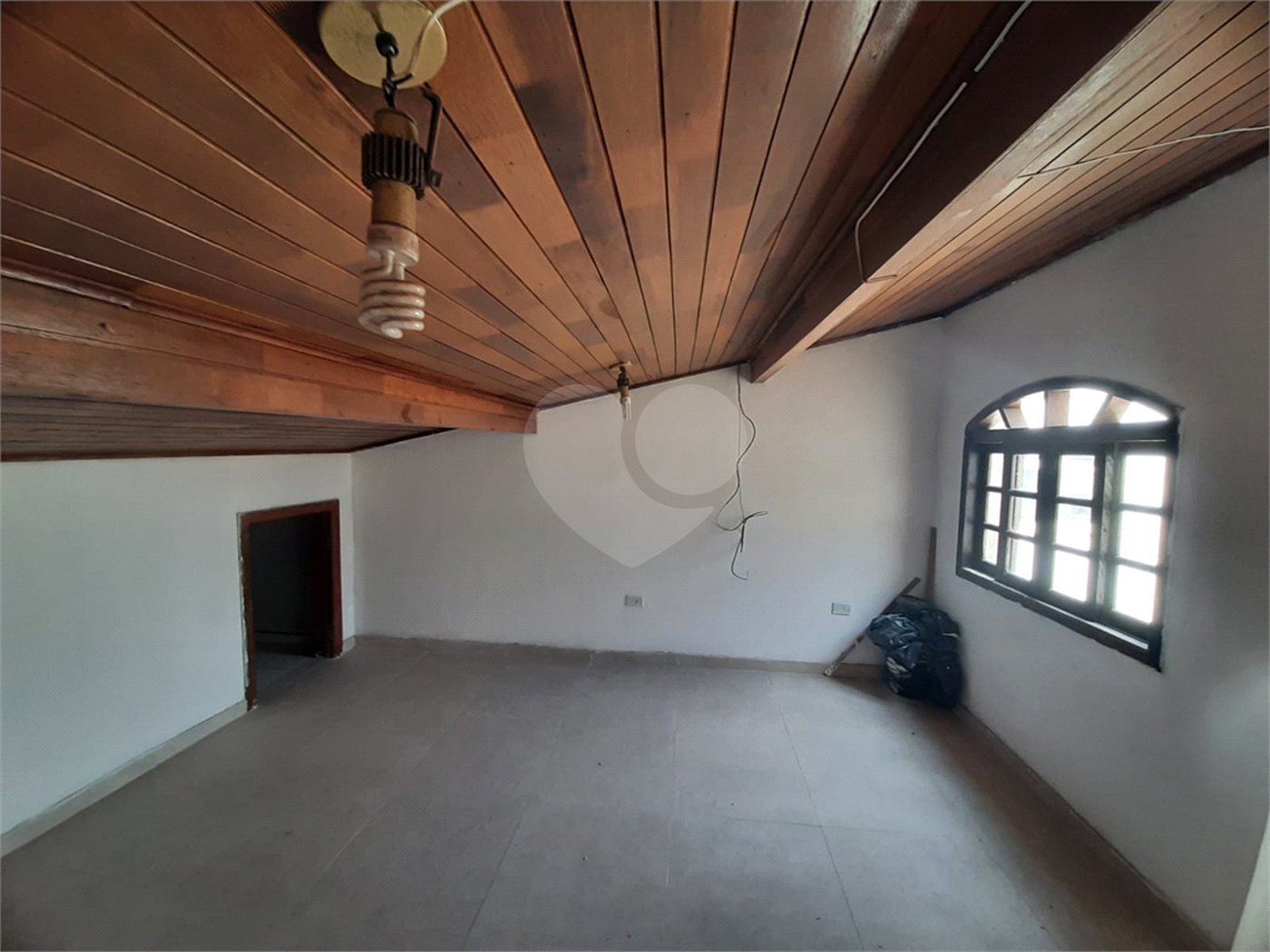 Casa à venda com 3 quartos, sendo 1 suíte, no condomínio Cantareira Park, São Paulo - SP